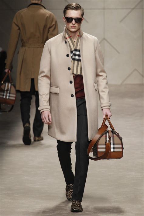 burberry 披風|Burberry clothing for men.